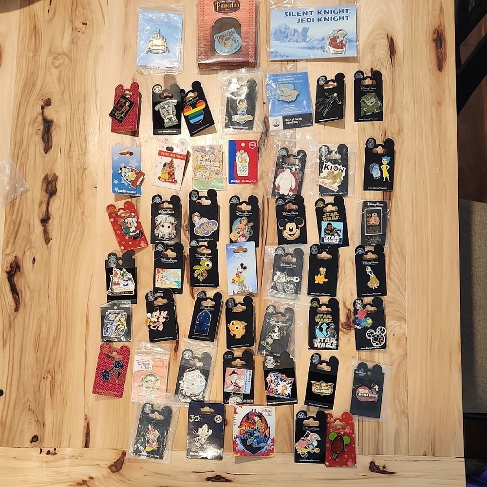 50 Assorted Disney Pins Collection